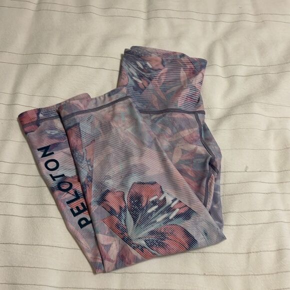 WITH Peloton Capris - Picture 4 of 6